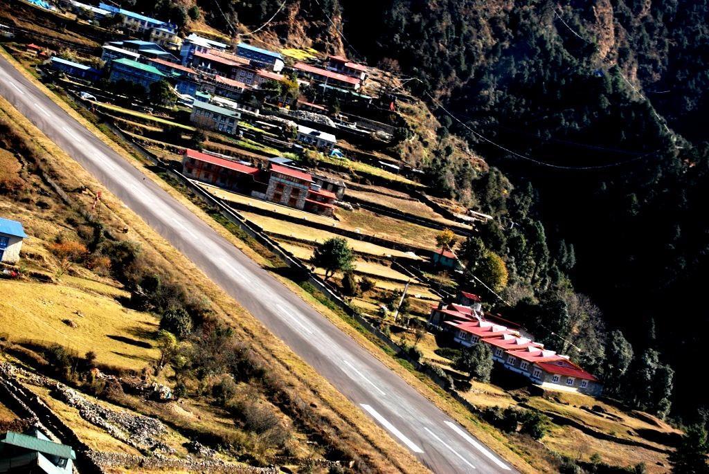 Lukla Airport Resort Lukla Exterior photo